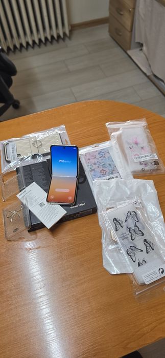 Samsung galaxy flip4