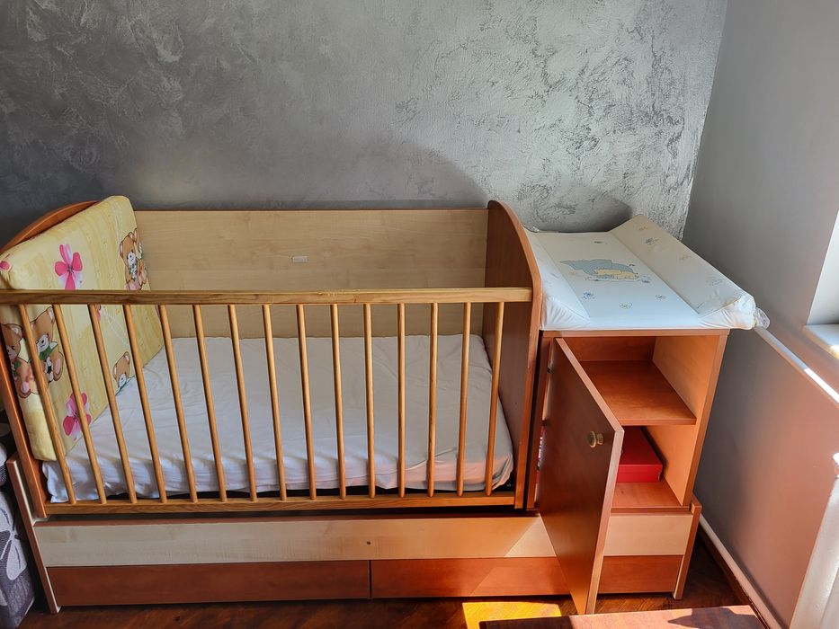 Patut pentru copii, care se transformă, cu saltea inclusă
