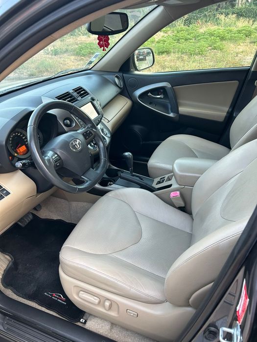 Toyota RAV4 - An 2012 - 2.2 Diesel 150Cp 4x4 Automată