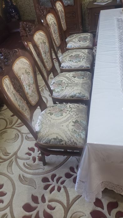 Стол и 12шт. Стулья