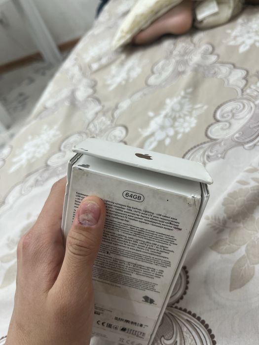 Продам айфон xs