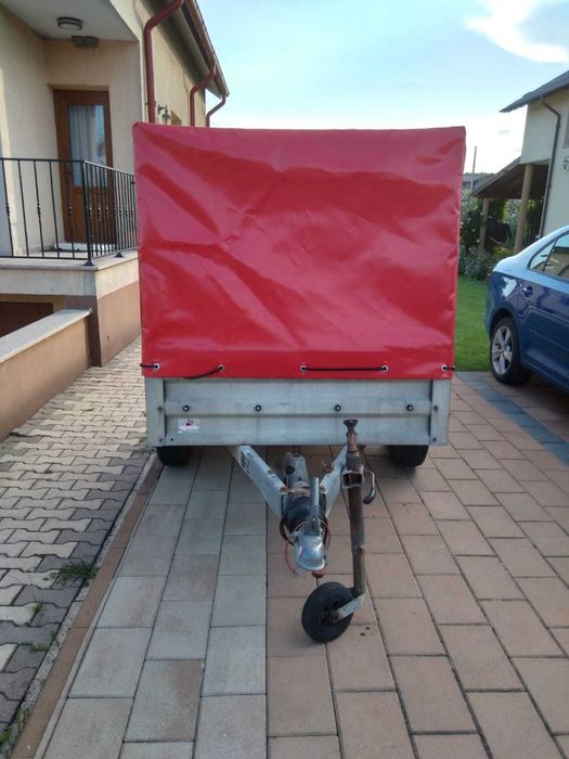 Inchiriez/inchiriere/de inchiriat remorca 850 kg, cu sistem de franare