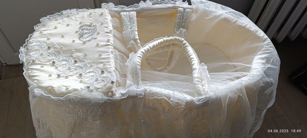 Продам  сумка- переноску для выписки