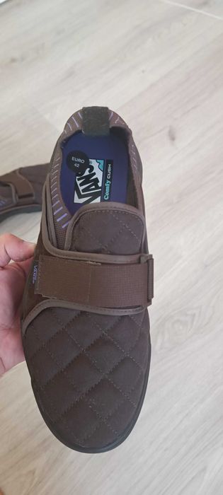 Нови обувки VANS