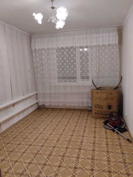 Продается 2 комн квартира в бывшем общежитии