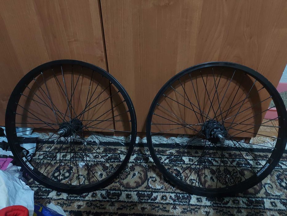 Продам запчасти на bmx и на мтб