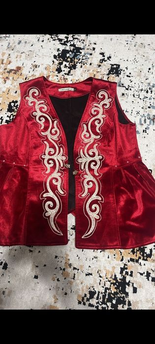 Камзол женские продам