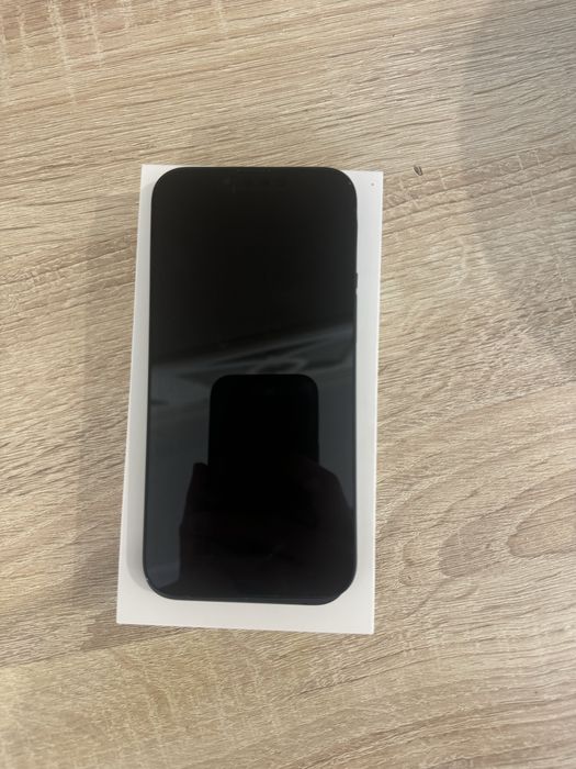 Продам айфон 13 256 гб