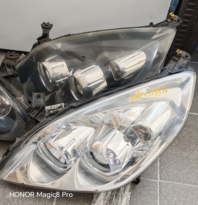 Far Stanga dreapta Opel Vectra C Cu Lupa argintiu si cu fundal negru