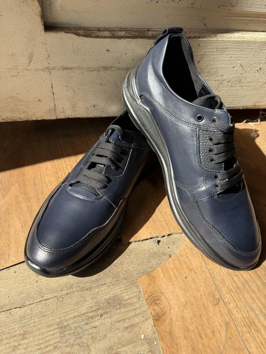 adidasi din piele naturala