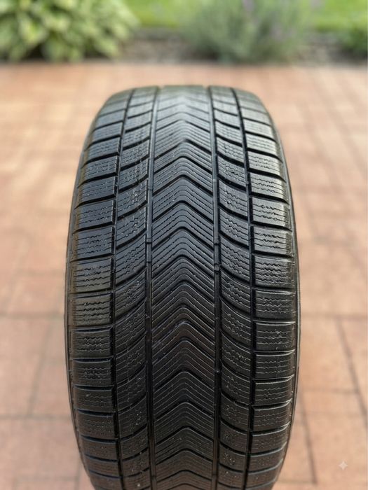 Set 4 Anvelope Iarnă 235/45 R18 Gripmax - DOT 2024 - Aproape noi