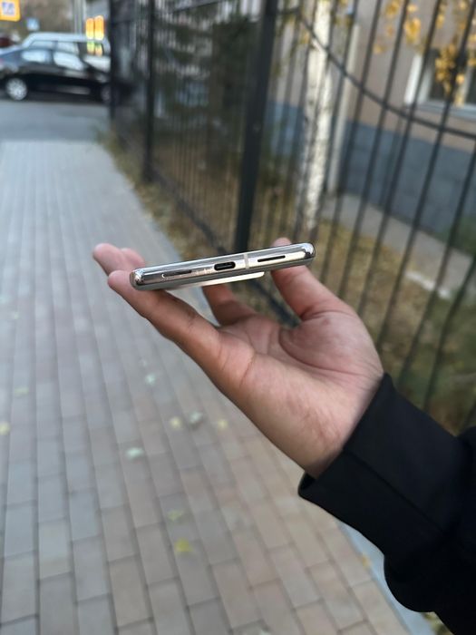 Google pixel 7 pro и iPhone 11 pro