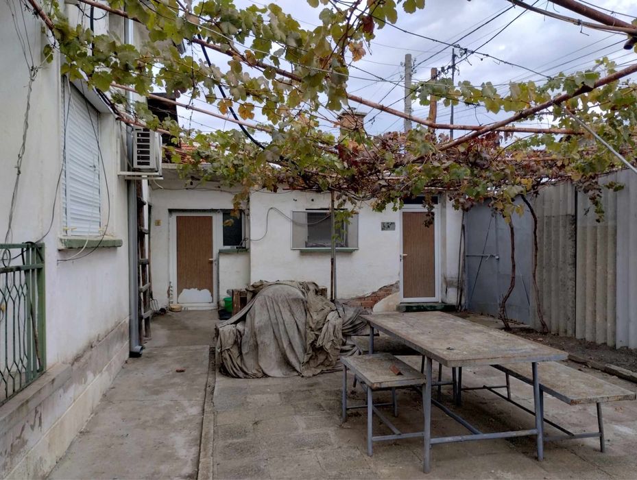 Продава се Къща в Раднево - 72 кв.м за 496 €/кв.м - Снимка #2