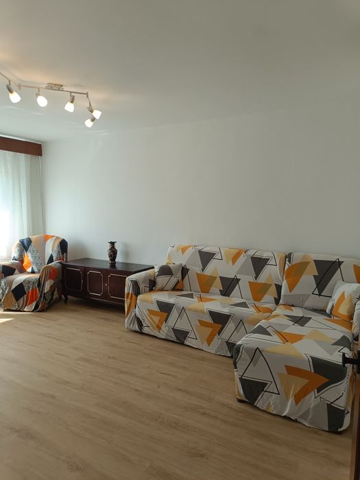 Închiriez apartament 2 camere decomantate