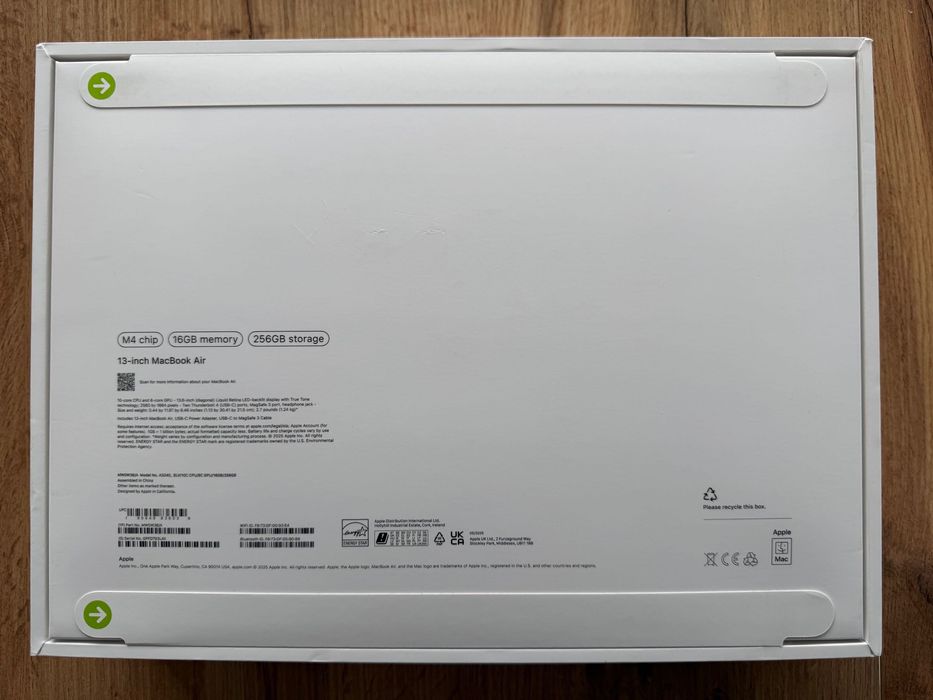 ЧИСТО НОВ MacBook Air 13" M4 Chip 10-CPU, 8-GPU, 16GB RAM, 256GB SSD