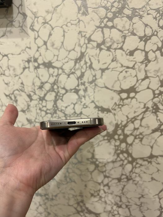 Продам айфон 16pro