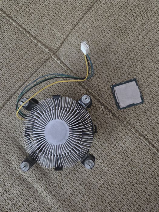procesor i5 9400 + stock cooler