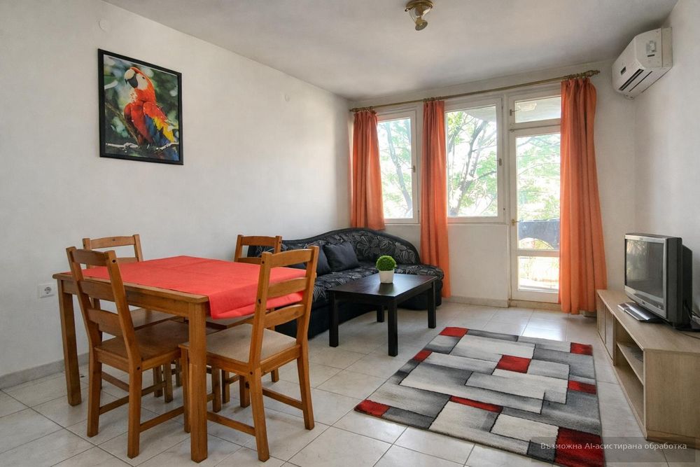 Дава се под наем Тристаен апартамент в Пловдив, Младежки Хълм - 95 кв.м за 568.14 € - Снимка #2