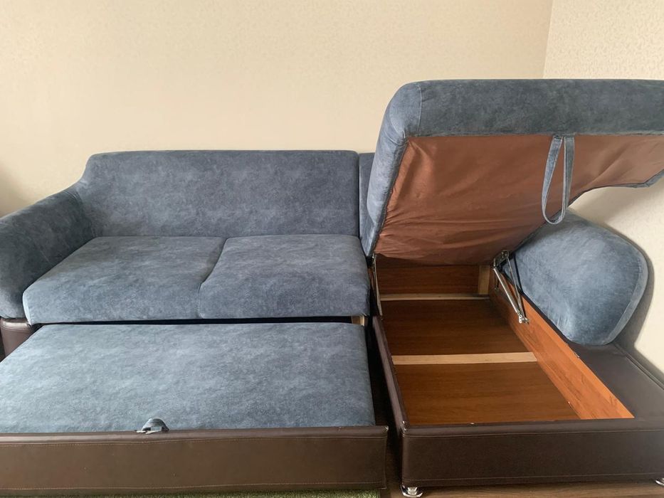 Продам диван для гостинной