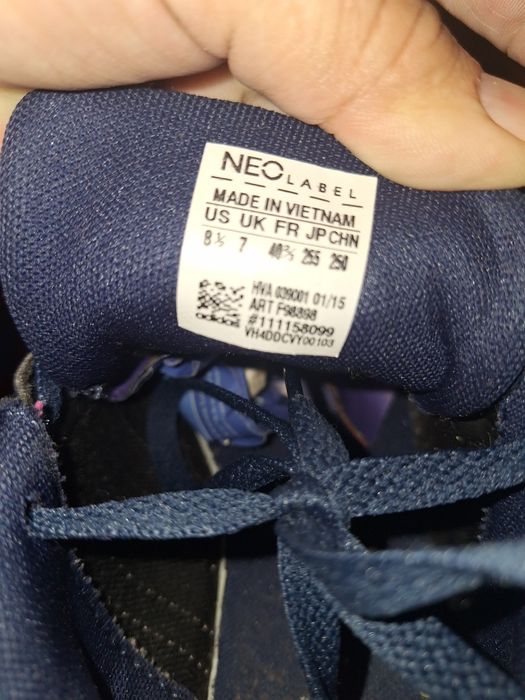 adidasi adidas 40 neo ca noi cu dungi argintii