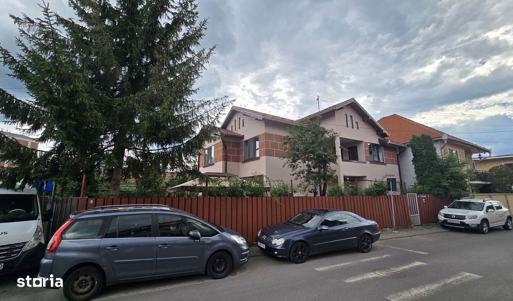 Casă cu 5 camere