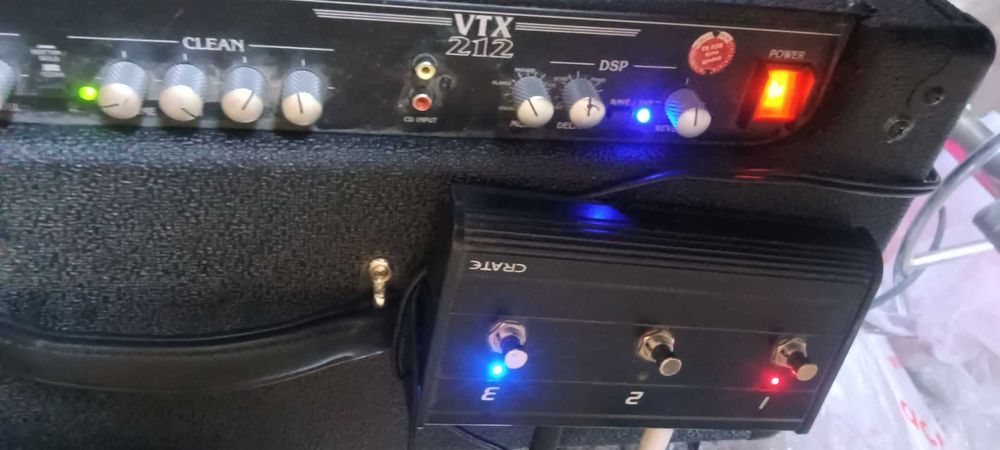 Усилвател Line6/ Crate/ Marshall, кубе за китара с вграден процесор ефекти