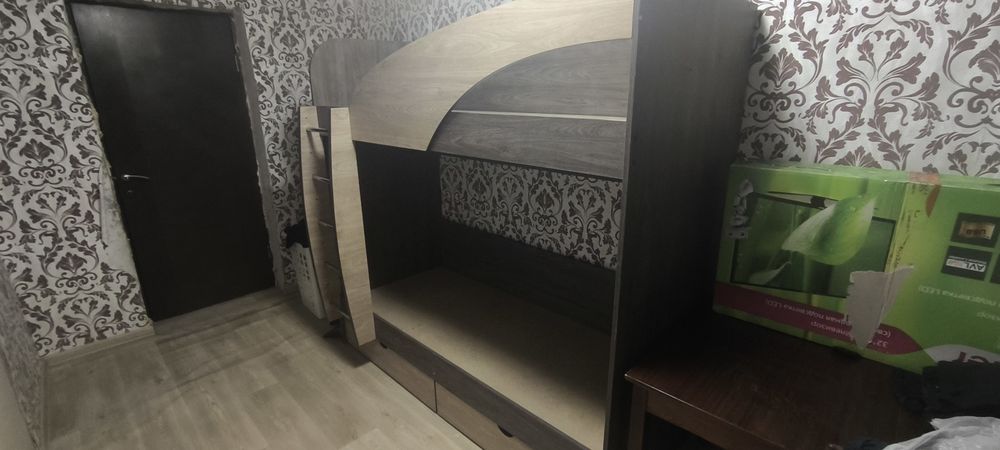 Продам кровать двухъярусную