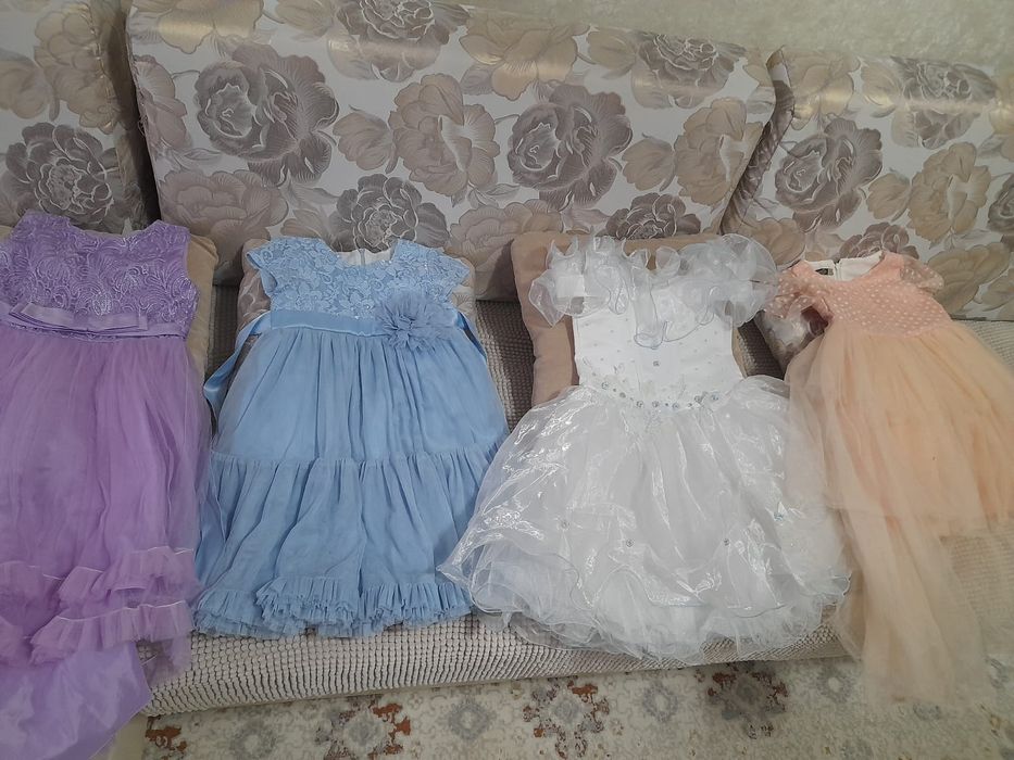Продам детские нарядные платья