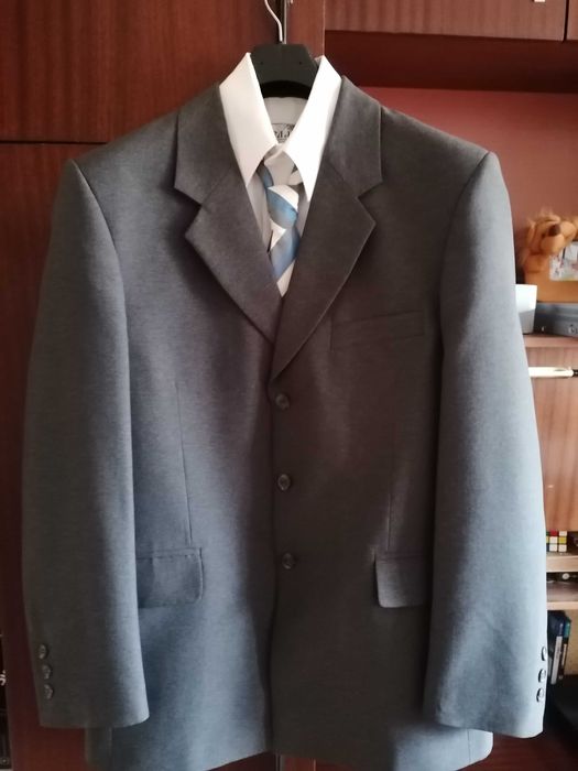 За Вас абитуриенти, НАМАЛЕНИЕ.:Мъжки костюм на Парушев