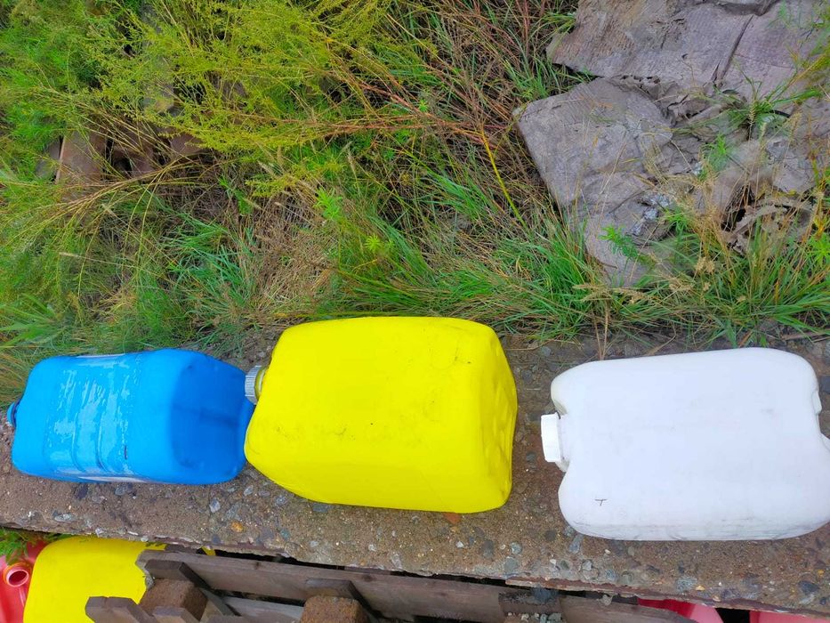 продам канистры ...