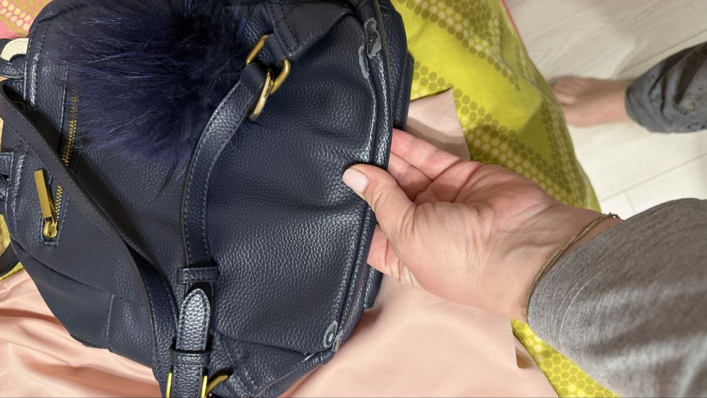 Раници liu jo и guess