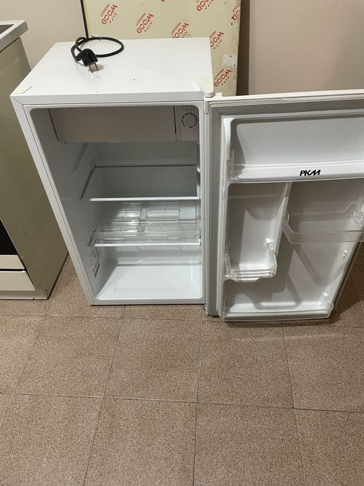 Хладилник с камера PKM