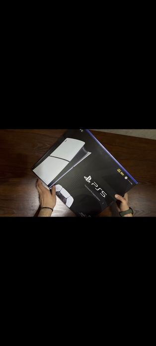 PS5 Digital Edition и PS5 Gamepad Original