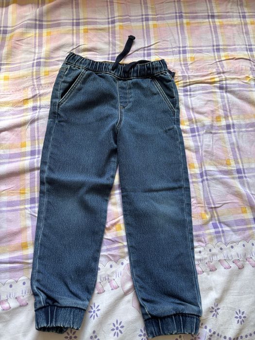 Продам вещи на мальчика 3-5 лет