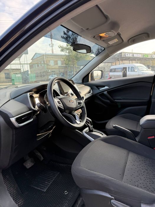 Tracker LS сотилади