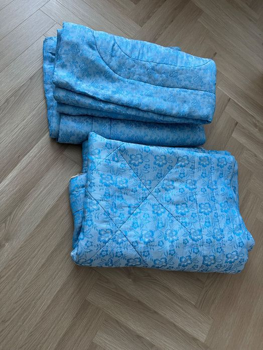 Одеяла б/у даром