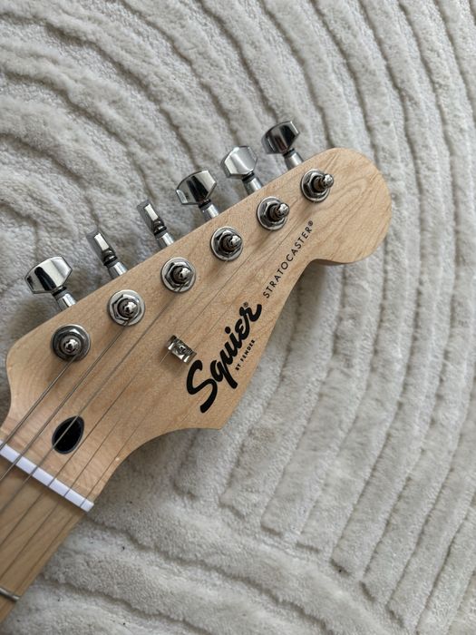 Chitara electrica Fender Stratocaster by Squier