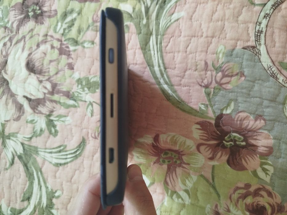 Продается электронная книга Pocketbook Touch Lux 4