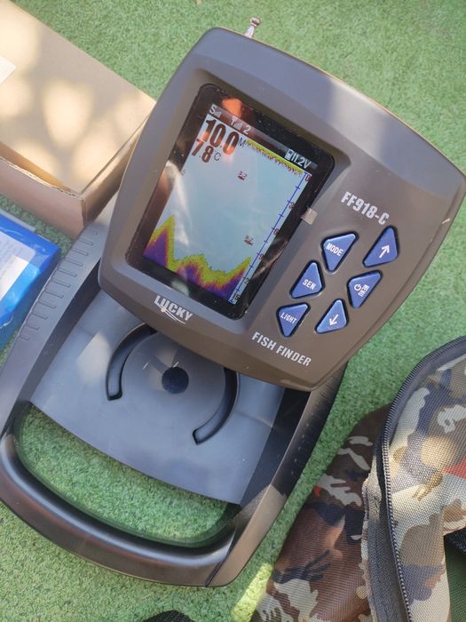 Лодка за захранка v030 с гпс и сонар LUCKY ff918 cwl