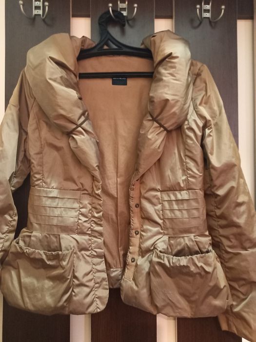 Продам куртку самый сезон