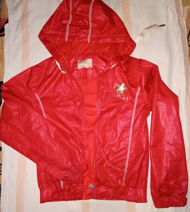 Осенние куртки на девочку