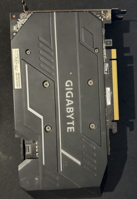 Placa video GTX 1660 SUPER + cutia originala (rezervat)