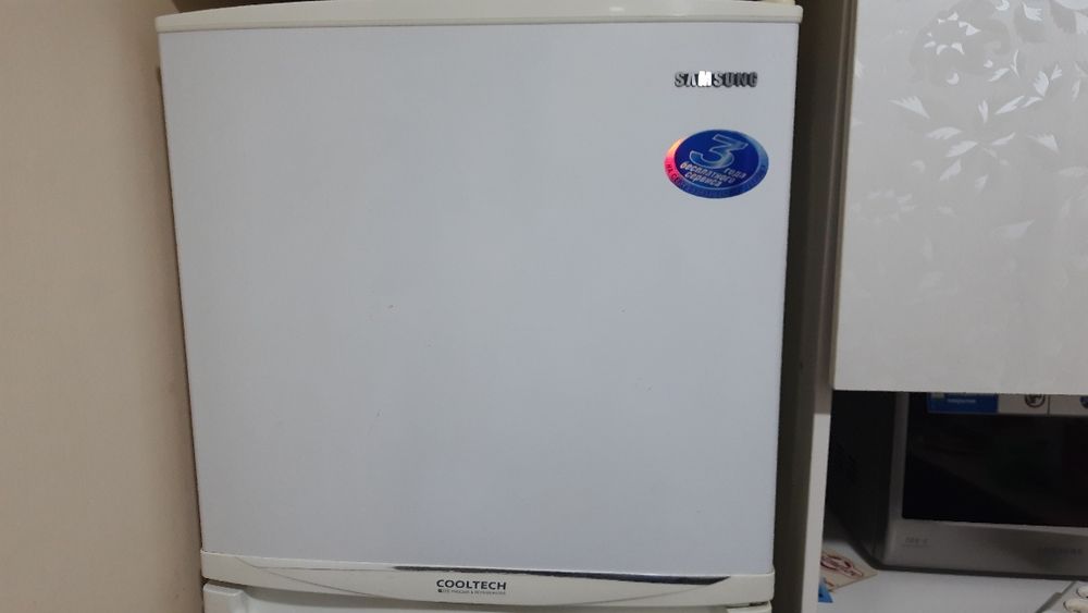 Холодильник SAMSUNG