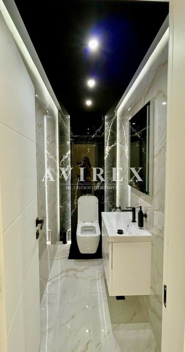 Дава се под наем Тристаен апартамент в Пловдив, Център - 130 кв.м за 917.49 € - Снимка #7