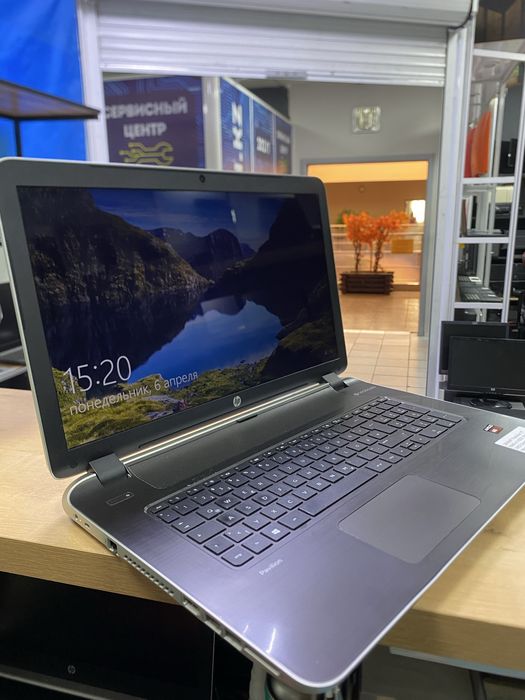 Ноутбук HP Pavilion 17/RAM4/HDD500