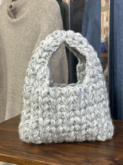 Geanta crosetata handmade, design modern, livrare rapida