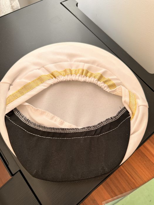 Шляпа и пилотка адмирала