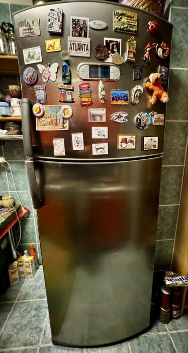 Vând frigider Whirlpool cu 2 uși full no frost