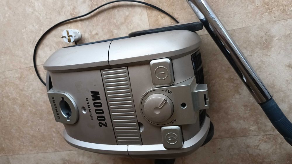 Aspirator heinner 2000w ca nou