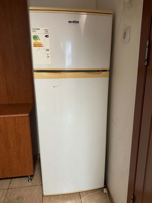 Frigider cu congelator functional